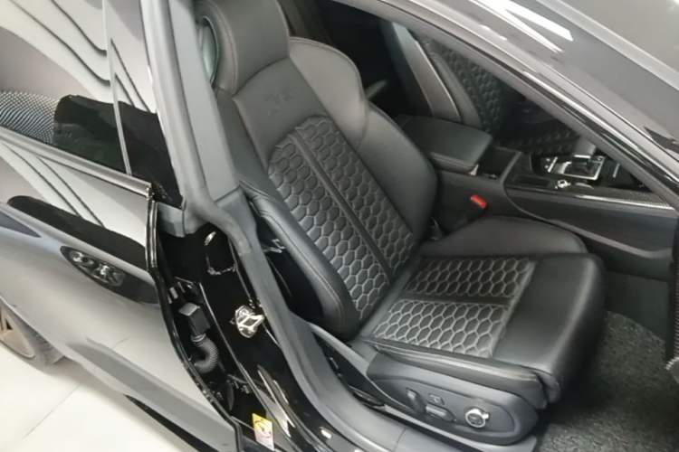 Used Audi RS 5 2022 RS 5 2.9T Sportback Dark Gold Edition Right Front Seat