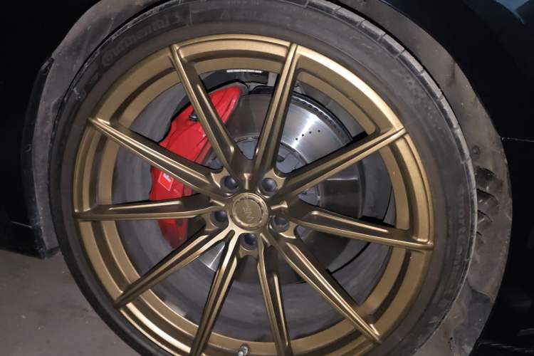 Used Audi RS 5 2022 RS 5 2.9T Sportback Dark Gold Edition Right Front Wheel Hub