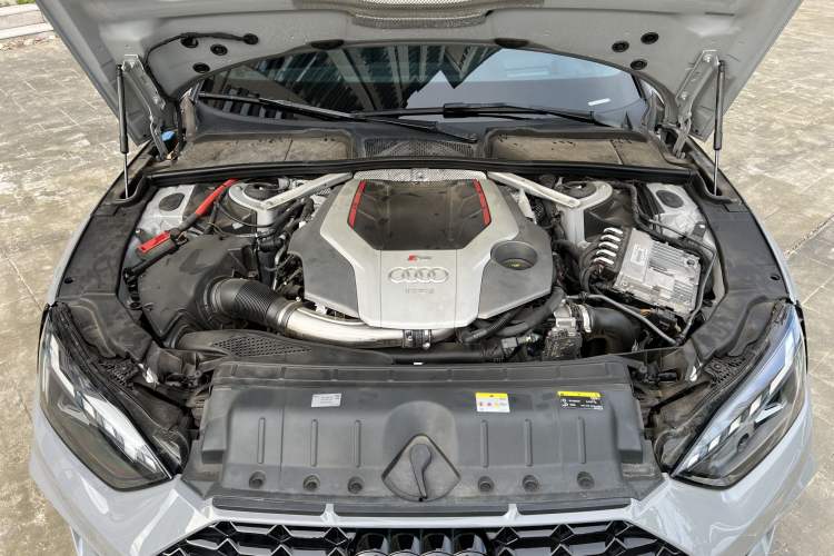 Used Audi RS 5 2022 RS 5 2.9T Sportback Dark Gold Edition Engine Bay