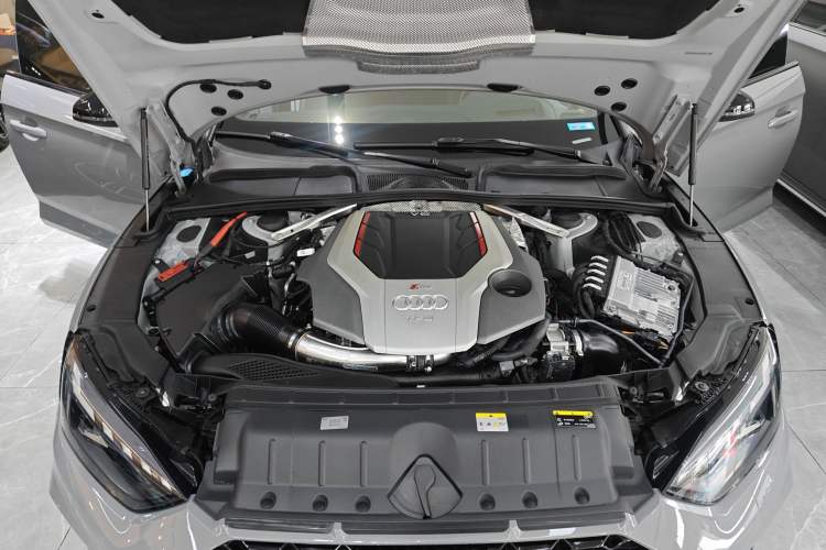 Used Audi RS 5 2022 RS 5 2.9T Sportback Obsidian Edition Engine Bay