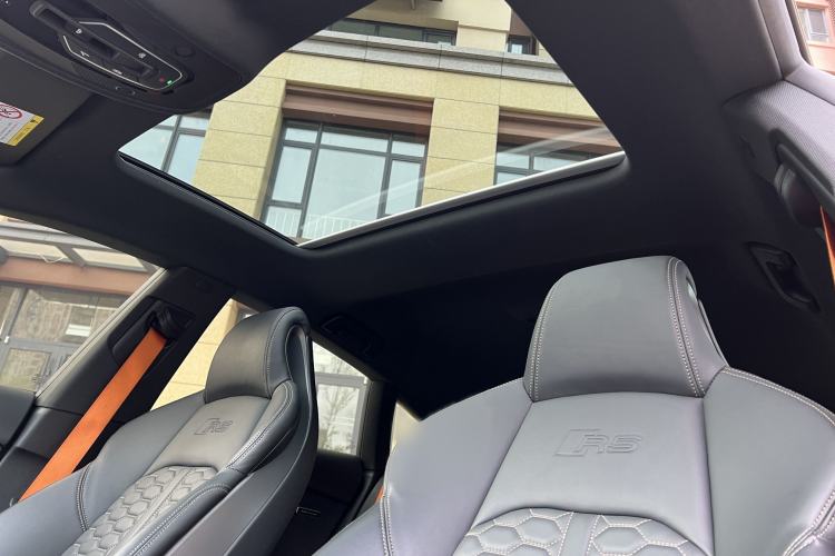 Used Audi RS 5 2022 RS 5 2.9T Sportback Dark Gold Edition Interior 6