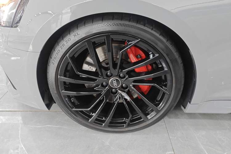 Used Audi RS 5 2022 RS 5 2.9T Sportback Obsidian Edition Left Front Wheel Hub