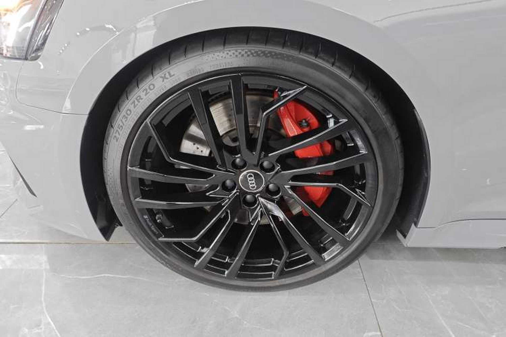 Used Audi RS 5 2022 RS 5 2.9T Sportback Obsidian Edition Left Front Wheel Hub