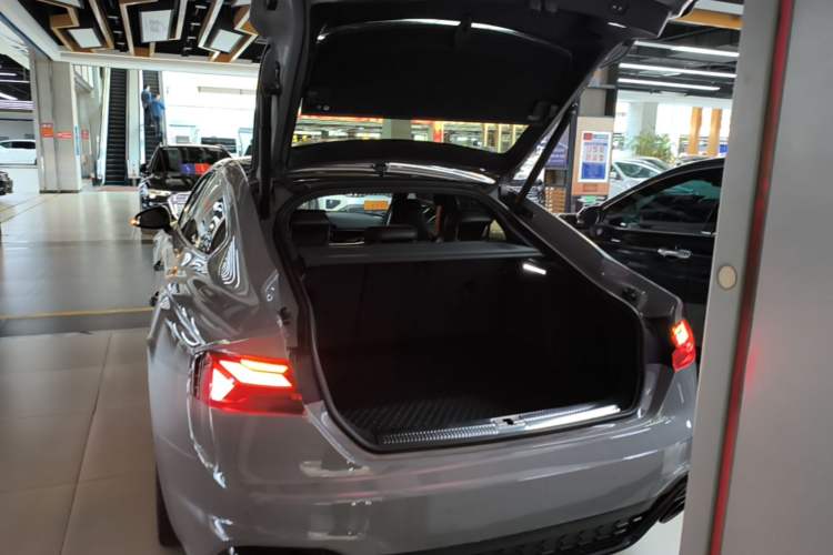 Used Audi RS 5 2022 RS 5 2.9T Sportback Dark Gold Edition Trunk