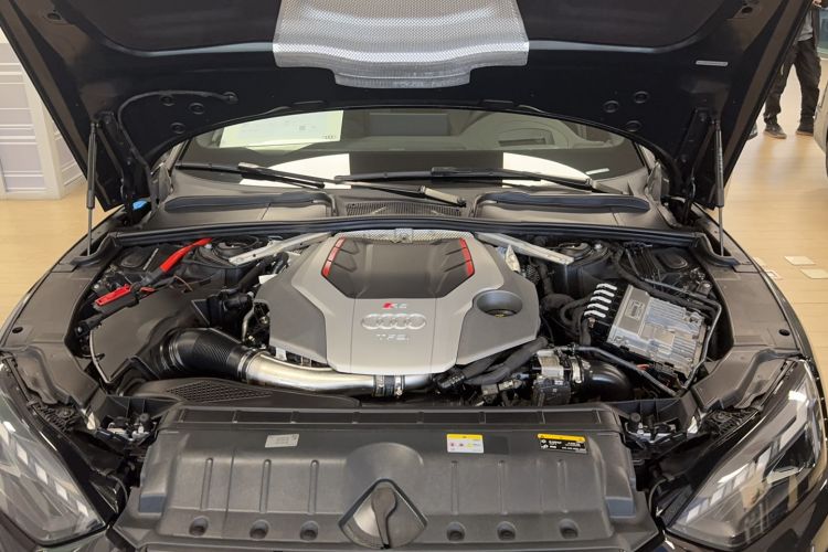 Used Audi RS 5 2023 RS 5 2.9T Sportback Dark Gold Edition Engine Bay