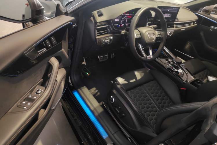 Used Audi RS 5 2023 RS 5 2.9T Sportback Dark Gold Edition Interior 3