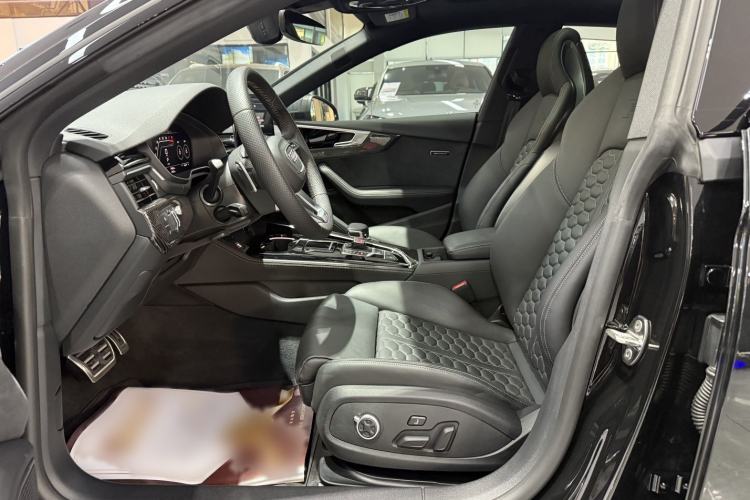 Used Audi RS 5 2023 RS 5 2.9T Sportback Dark Gold Edition Interior 5