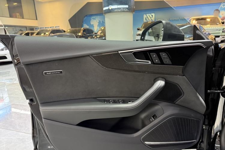 Used Audi RS 5 2023 RS 5 2.9T Sportback Dark Gold Edition Interior 9