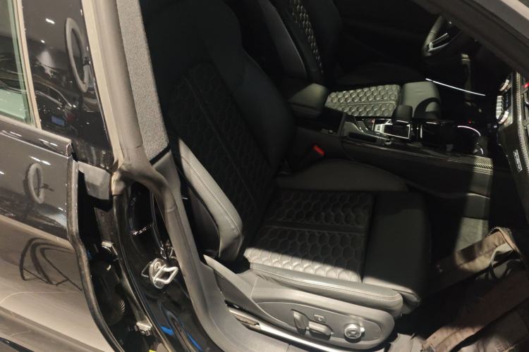 Used Audi RS 5 2023 RS 5 2.9T Sportback Dark Gold Edition Right Front Seat