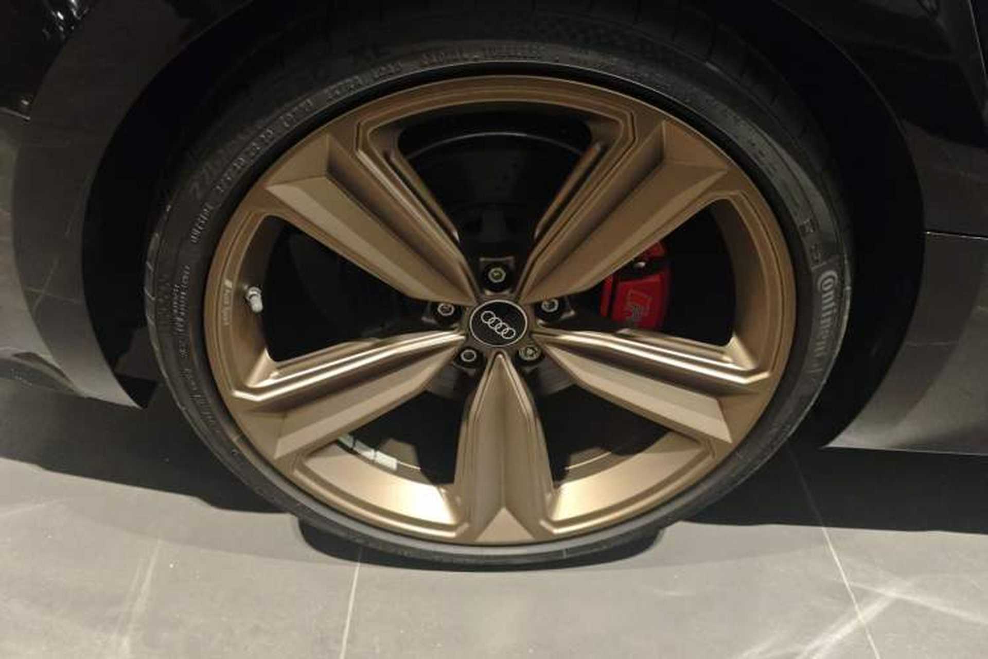 Used Audi RS 5 2023 RS 5 2.9T Coupe Dark Gold Edition Right Rear Wheel Hub