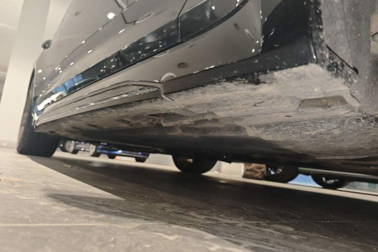 Used Audi RS 5 2023 RS 5 2.9T Sportback Dark Gold Edition Right Side Sill