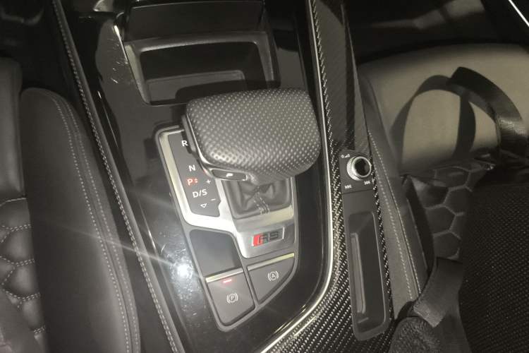 Used Audi RS 5 2023 RS 5 2.9T Sportback Dark Gold Edition Gear Lever