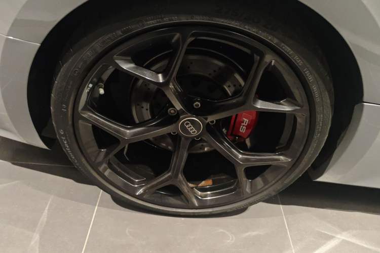 Used Audi RS 5 2024 RS 5 2.9T Sportback Performance Edition Right Rear Wheel Hub