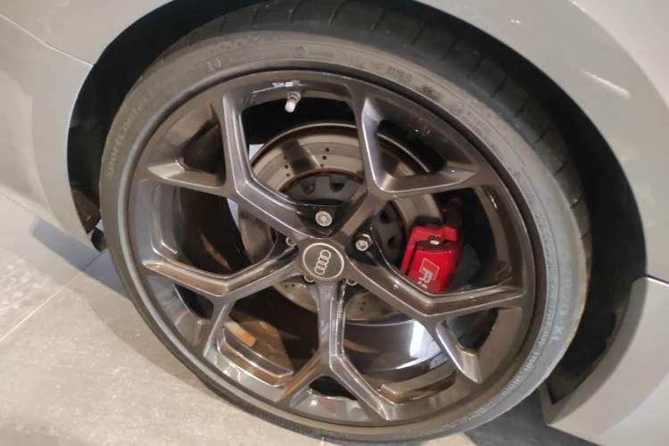Used Audi RS 5 2024 RS 5 2.9T Sportback Performance Edition Right Rear Wheel Hub