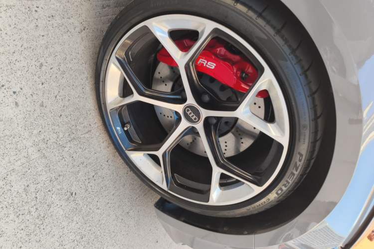 Used Audi RS 5 2024 RS 5 2.9T Coupe Performance Edition Right Front Wheel Hub