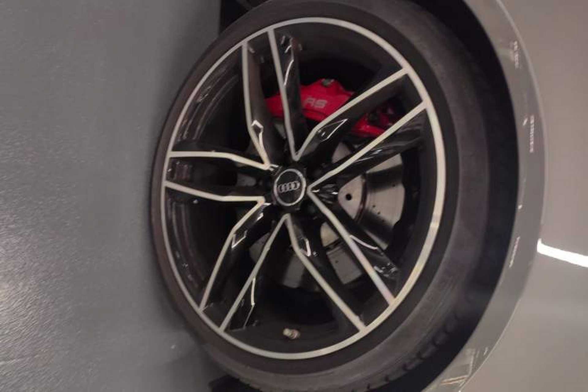 Used Audi RS 6 2016 RS 6 4.0T Avant Right Front Wheel Hub