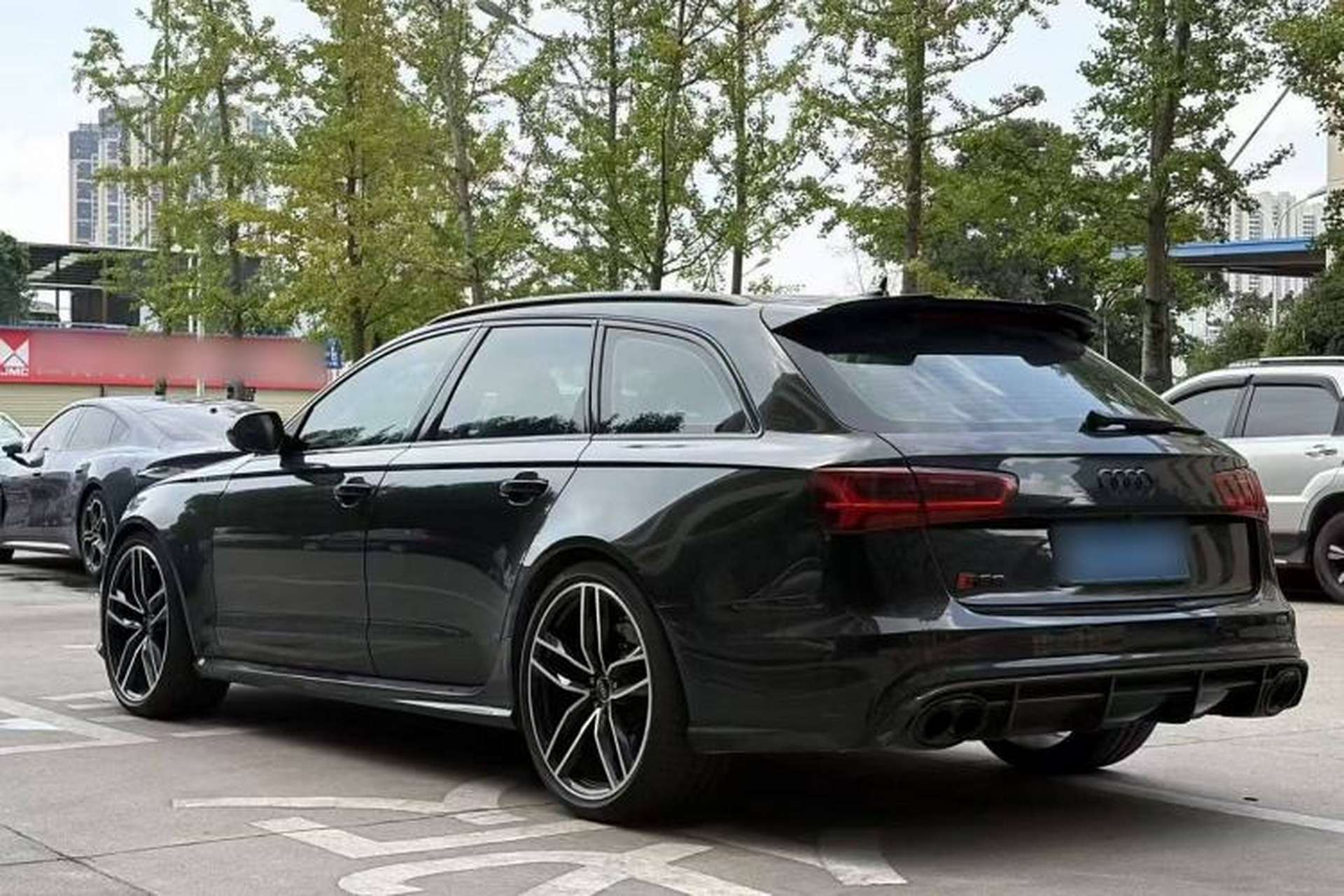 Used Audi RS 6 2018 RS 6 4.0T Avant Prestige Sports Limited Edition Exterior 3