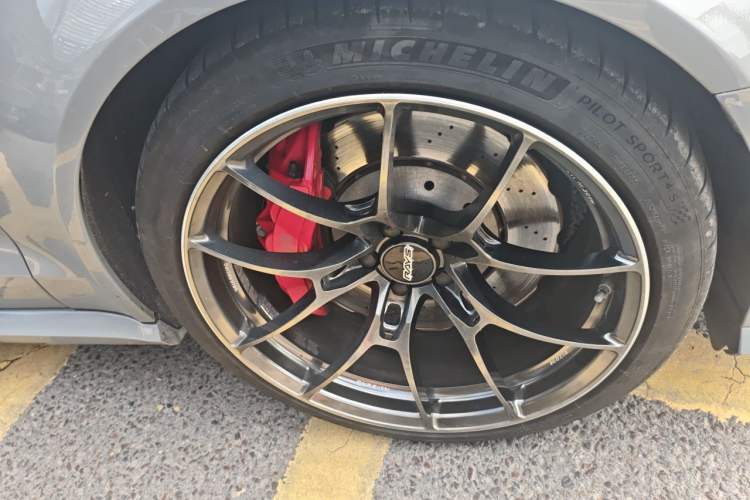 Used Audi RS 6 2018 RS 6 4.0T Avant Prestige Sports Limited Edition Right Front Wheel Hub