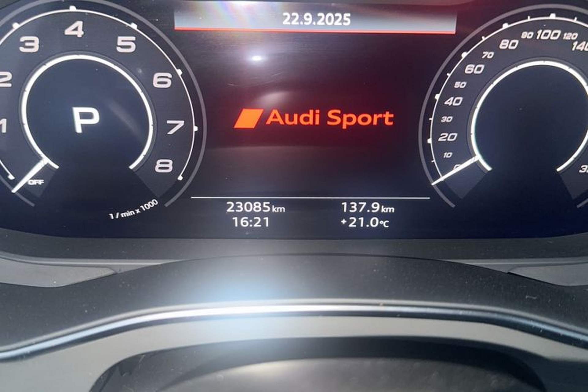 Used Audi RS 6 2021 RS 6 4.0T Avant Odometer Close Up