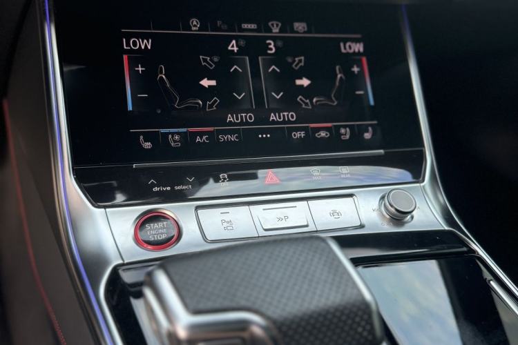 Used Audi RS 6 2022 RS 6 4.0T Avant Interior 4