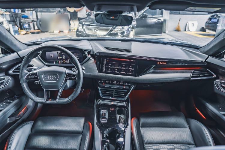Used Audi RS e-tron GT 2023 Basic Model Interior 2