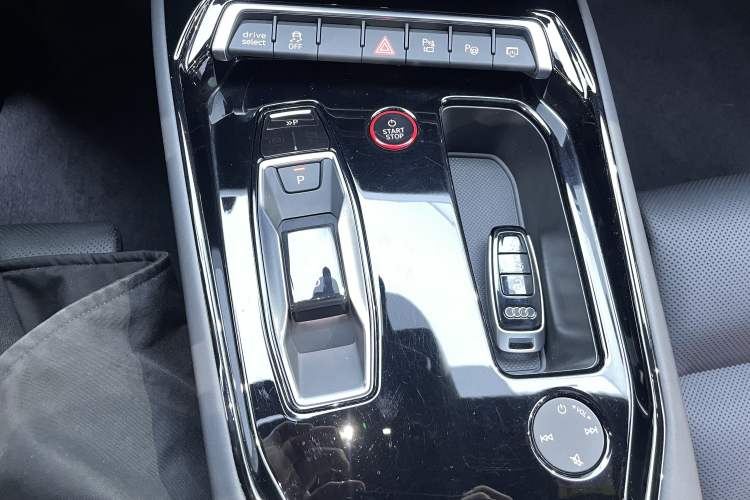 Used Audi RS e-tron GT 2023 Basic Model Interior 4