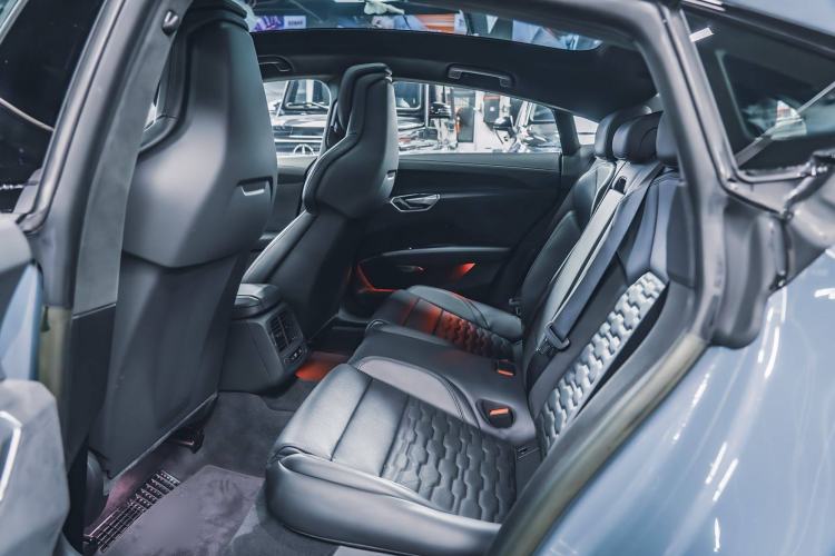 Used Audi RS e-tron GT 2023 Basic Model Interior 6