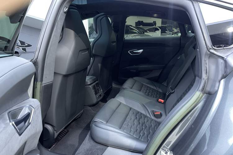 Used Audi RS e-tron GT 2023 Basic Model Interior 6