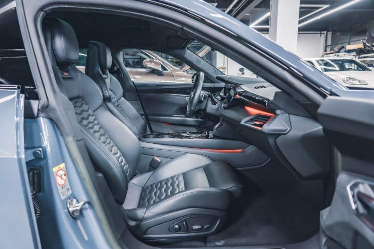 Used Audi RS e-tron GT 2023 Basic Model Interior 8