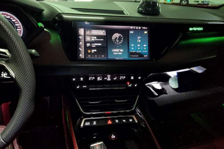Used Audi RS e-tron GT 2023 Basic Model Audio And AC Panel