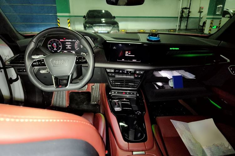 Used Audi RS e-tron GT 2023 Basic Model Center Console