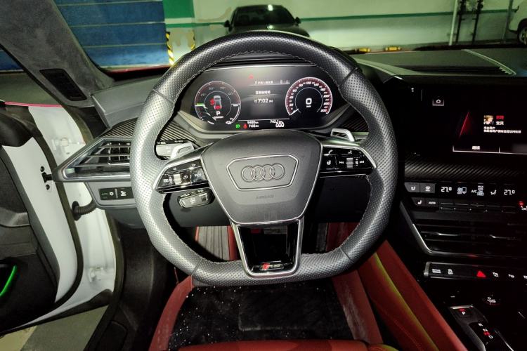 Used Audi RS e-tron GT 2023 Basic Model Steering Wheel