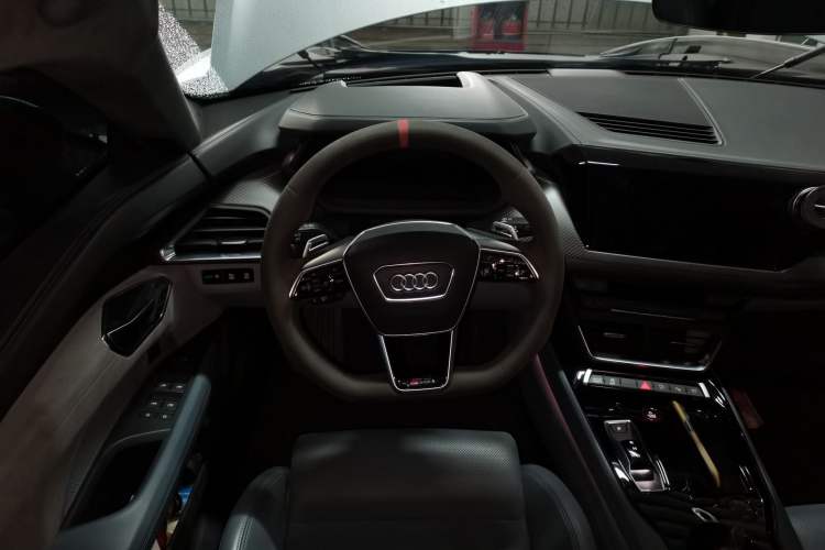Used Audi RS e-tron GT 2023 Basic Model Steering Wheel