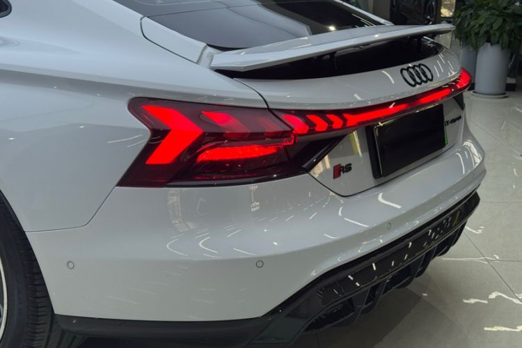 Used Audi RS e-tron GT 2023 Basic Model Exterior 6