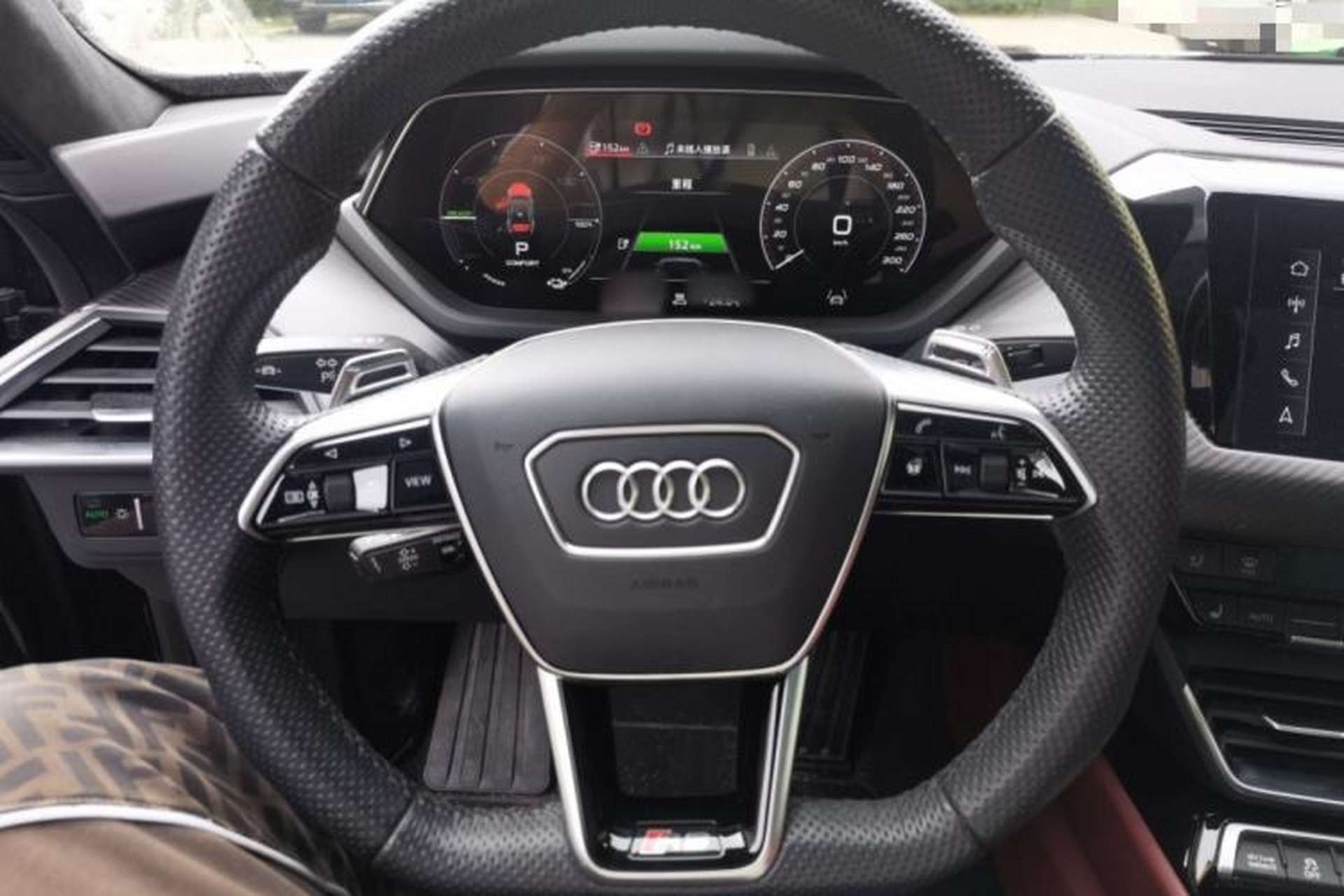Used Audi RS e-tron GT 2023 Basic Model Steering Wheel
