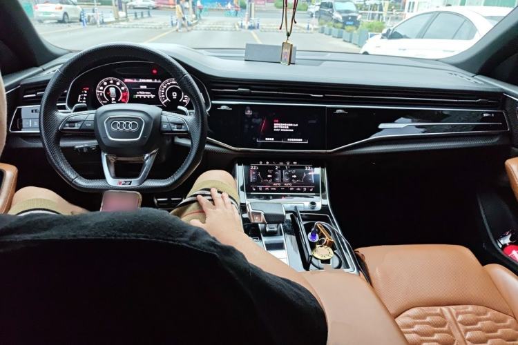 Used Audi RS Q8 2021 RS Q8 4.0T Prestige Edition Center Console