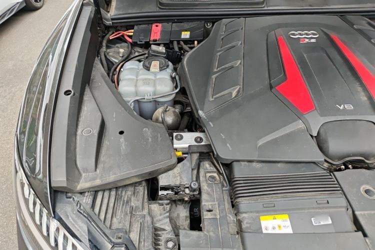 Used Audi RS Q8 2021 RS Q8 4.0T Prestige Edition Engine Bay Right