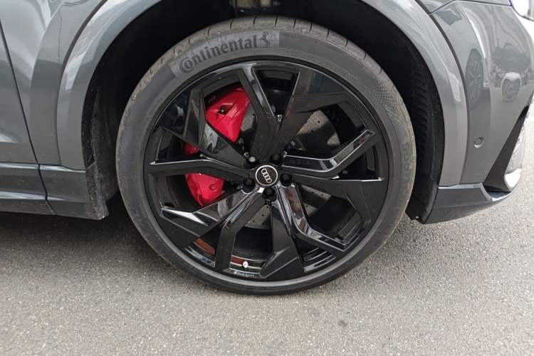 Used Audi RS Q8 2021 RS Q8 4.0T Prestige Edition Right Front Wheel Hub