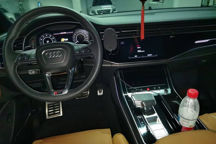 Used Audi RS Q8 2022 RS Q8 4.0T Center Console