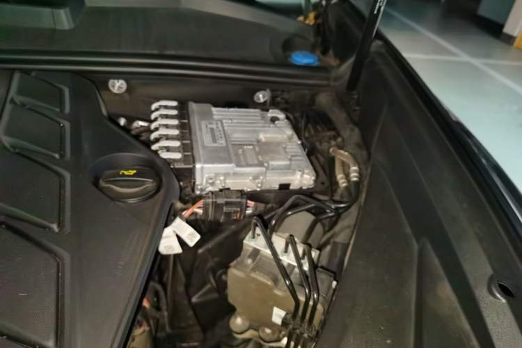 Used Audi RS Q8 2022 RS Q8 4.0T Engine Bay Left
