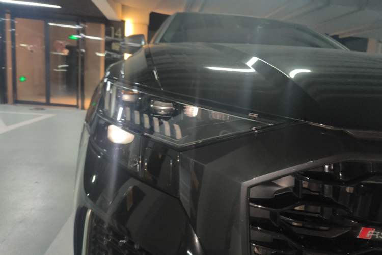 Used Audi RS Q8 2022 RS Q8 4.0T Right Front Headlight