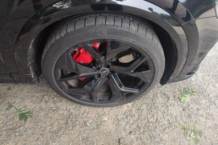 Used Audi RS Q8 2022 RS Q8 4.0T Right Front Wheel Hub