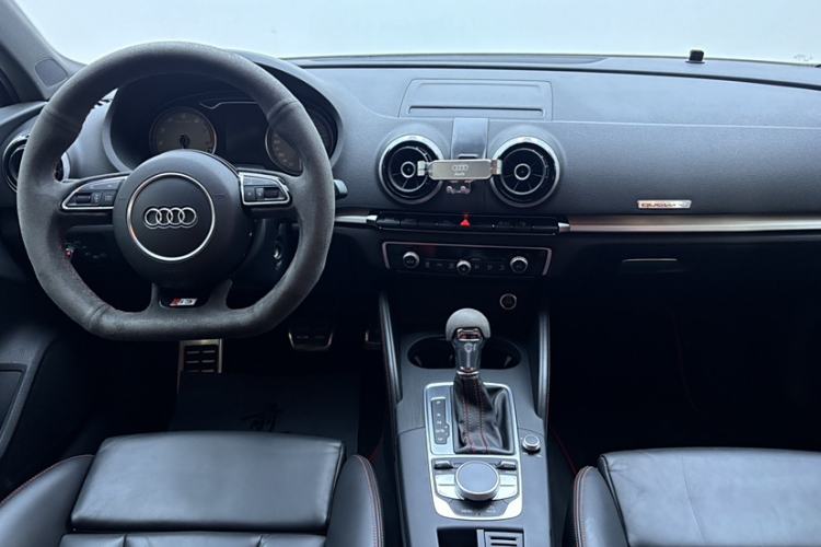 Used Audi S3 2015 S3 2.0T Limousine Interior 4