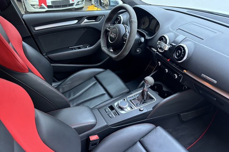Used Audi S3 2015 S3 2.0T Limousine Interior 5