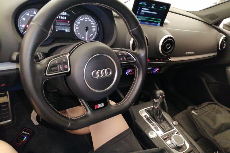 Used Audi S3 2015 S3 2.0T Limousine Center Console