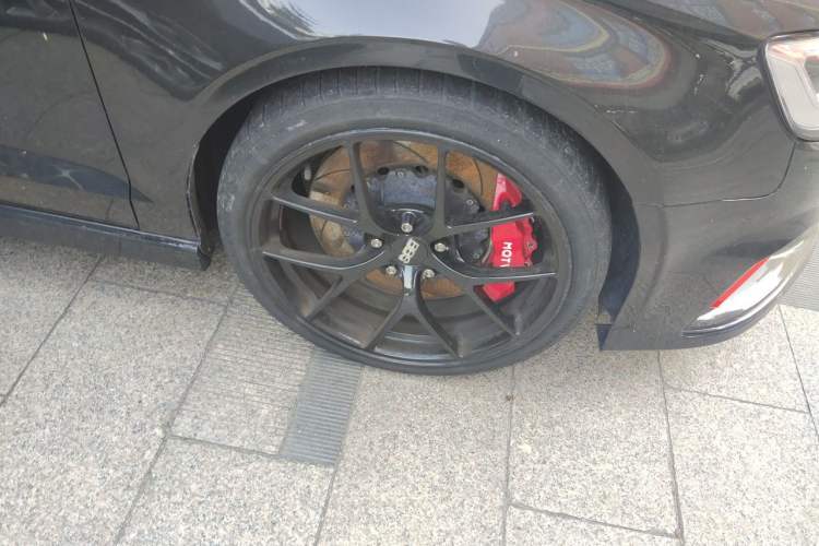 Used Audi S3 2015 S3 2.0T Limousine Right Front Wheel Hub