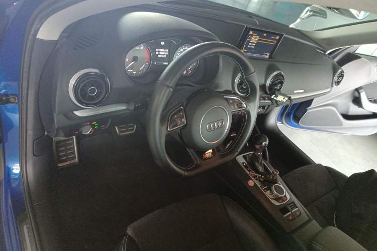 Used Audi S3 2015 S3 2.0T Limousine Center Console