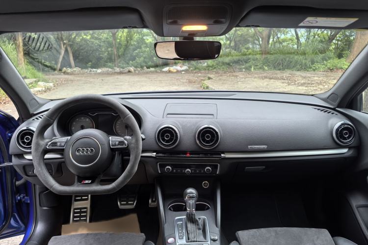 Used Audi S3 2015 S3 2.0T Limousine Interior 1