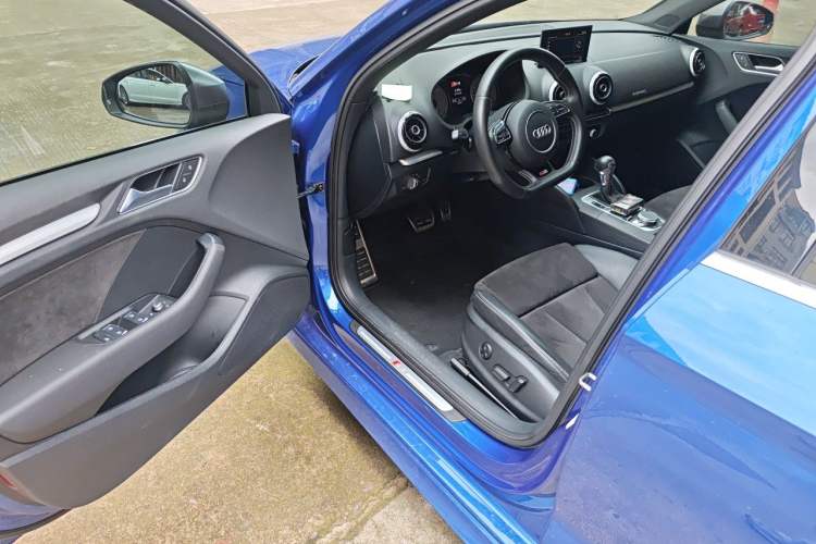 Used Audi S3 2015 S3 2.0T Limousine Interior 3