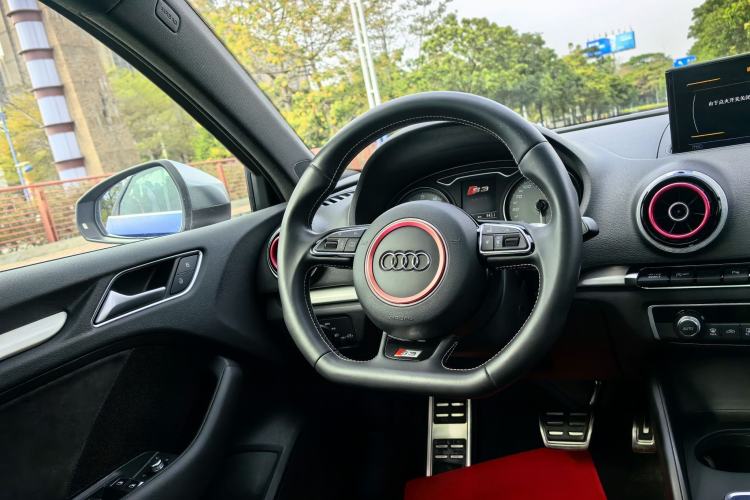 Used Audi S3 2015 S3 2.0T Limousine Interior 4